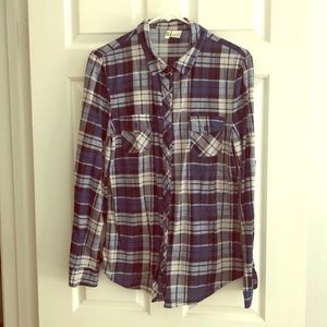 Women’s blue flannel button down shirt